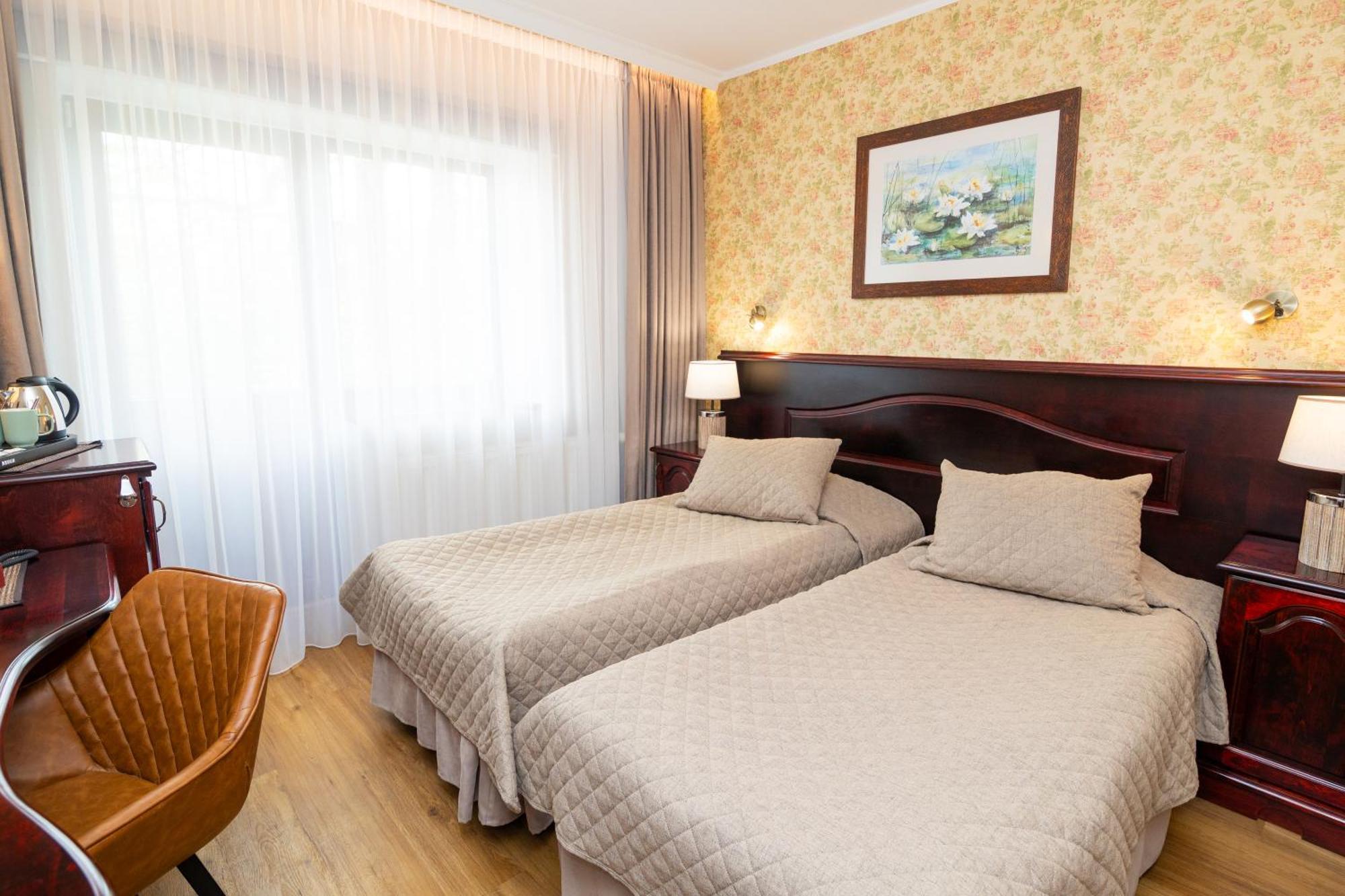 Hotel Legend Пярну Экстерьер фото