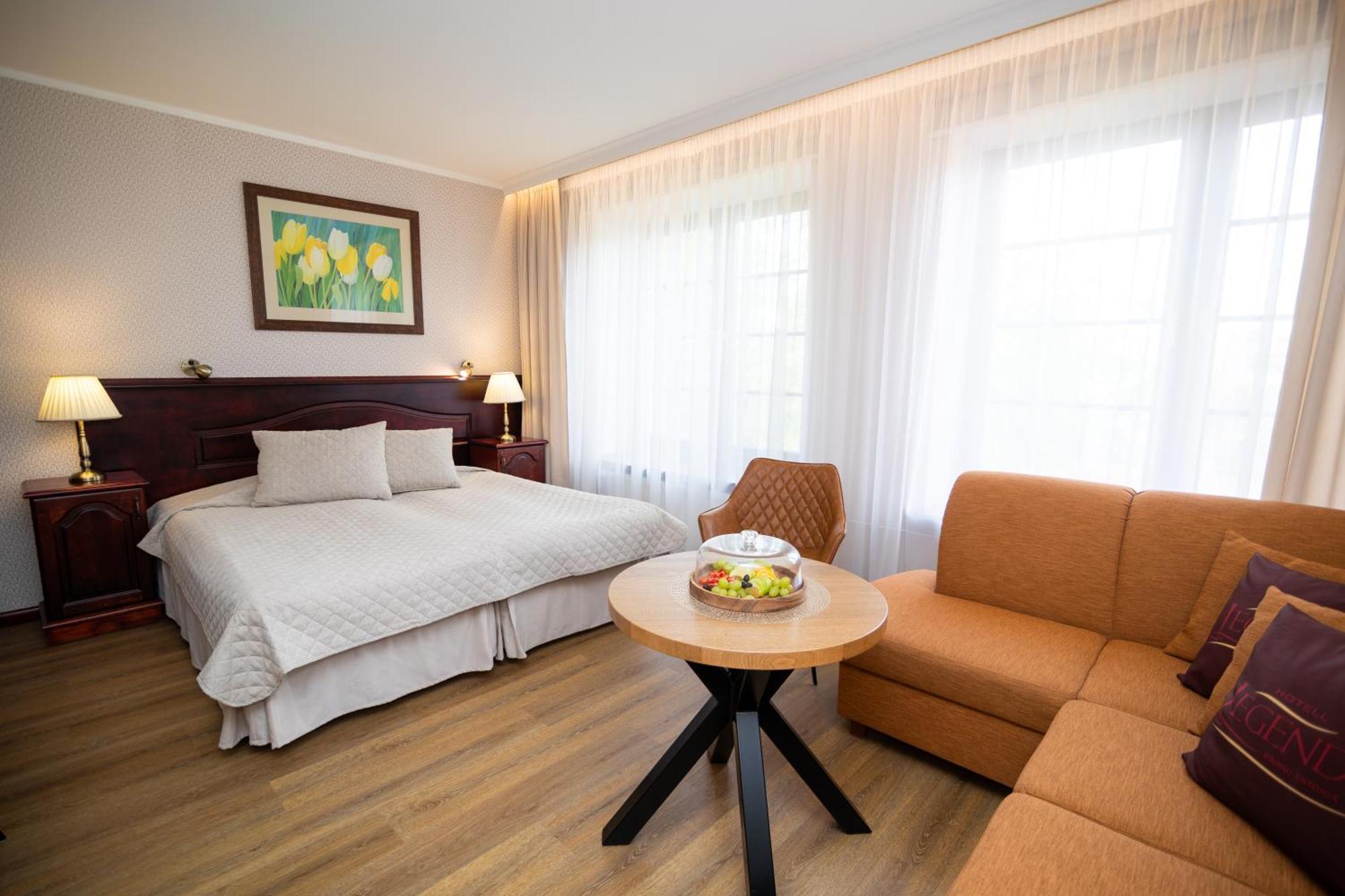 Hotel Legend Пярну Экстерьер фото
