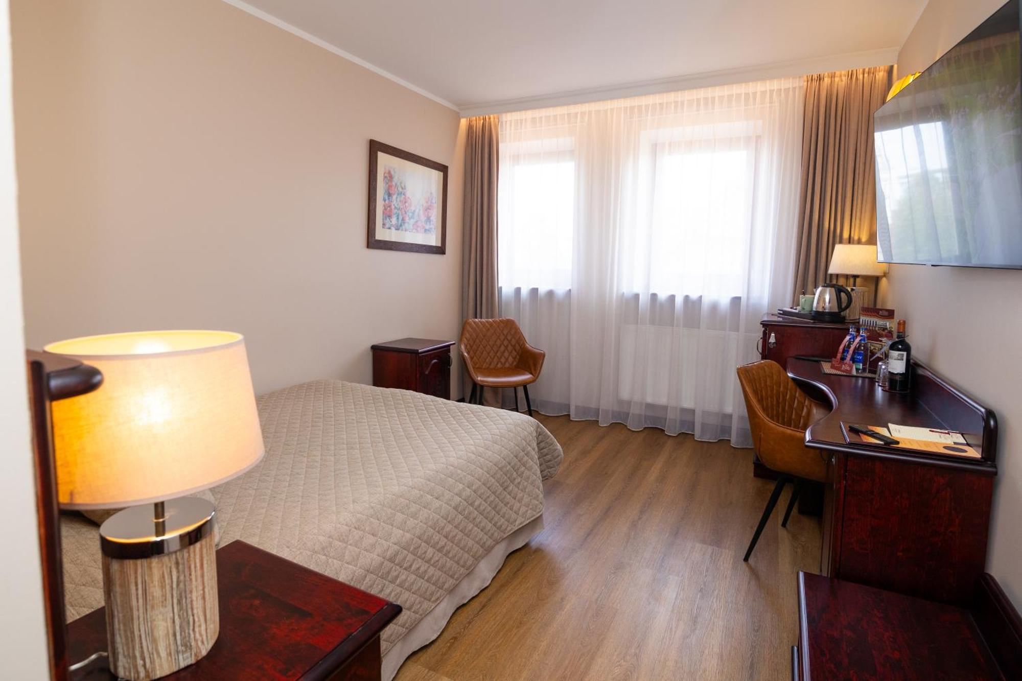 Hotel Legend Пярну Экстерьер фото