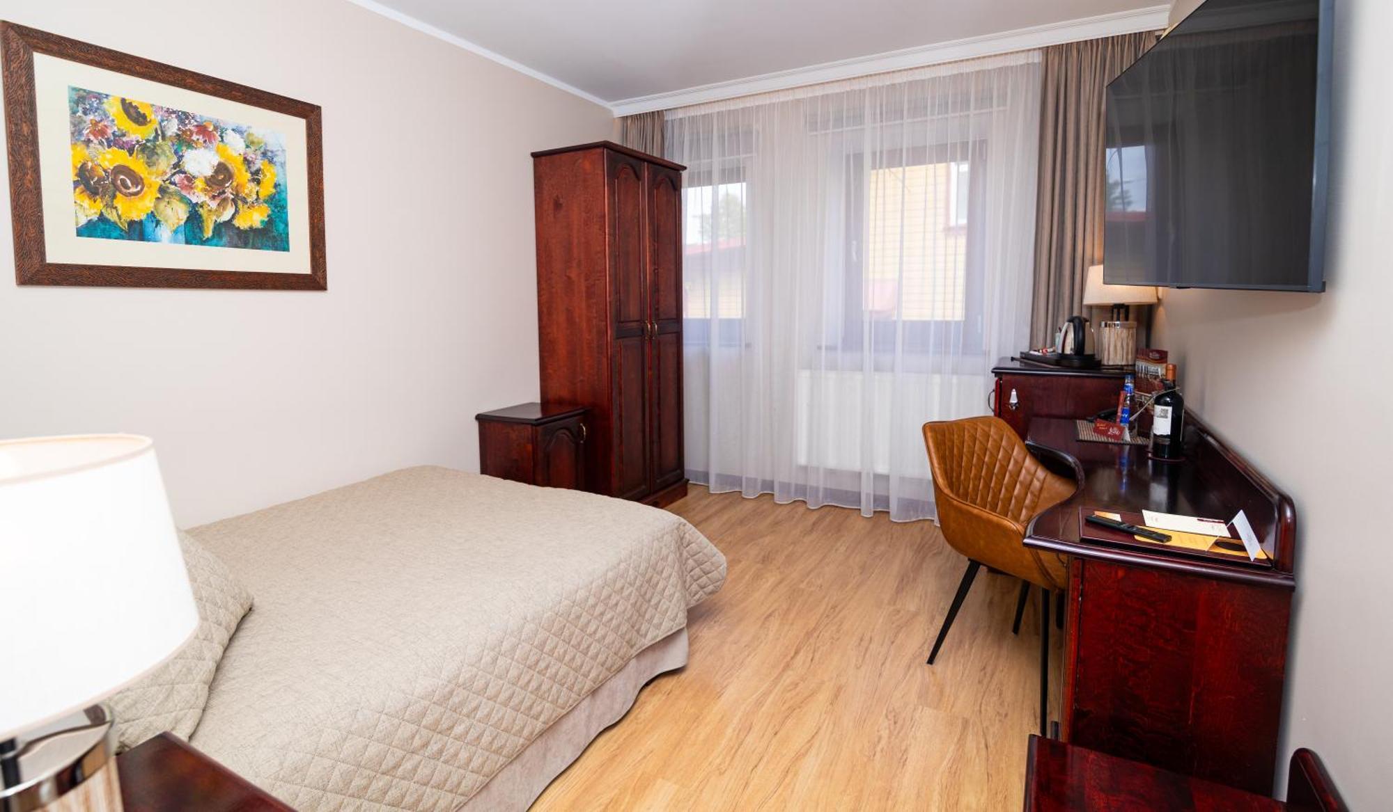 Hotel Legend Пярну Экстерьер фото