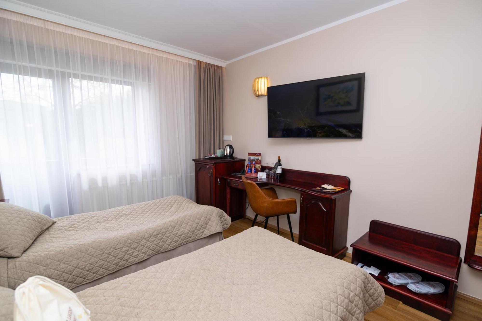 Hotel Legend Пярну Экстерьер фото