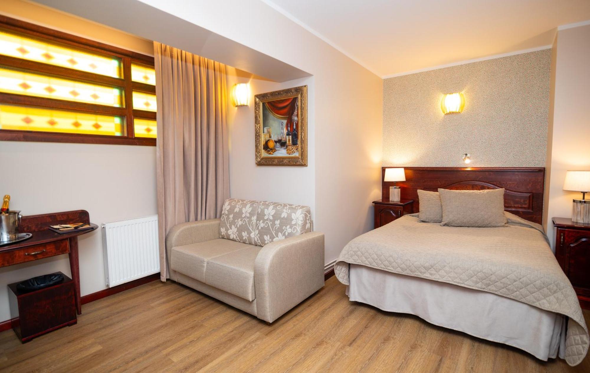 Hotel Legend Пярну Экстерьер фото