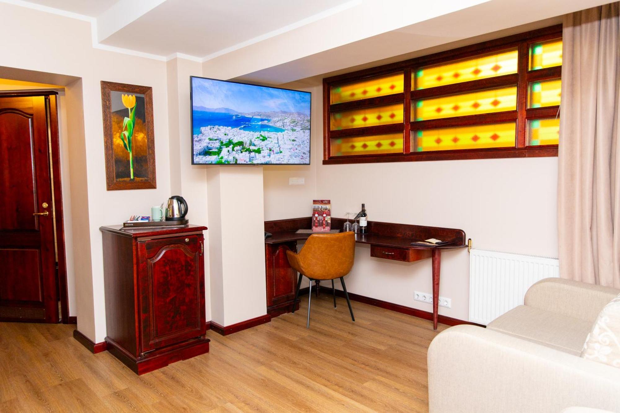Hotel Legend Пярну Экстерьер фото