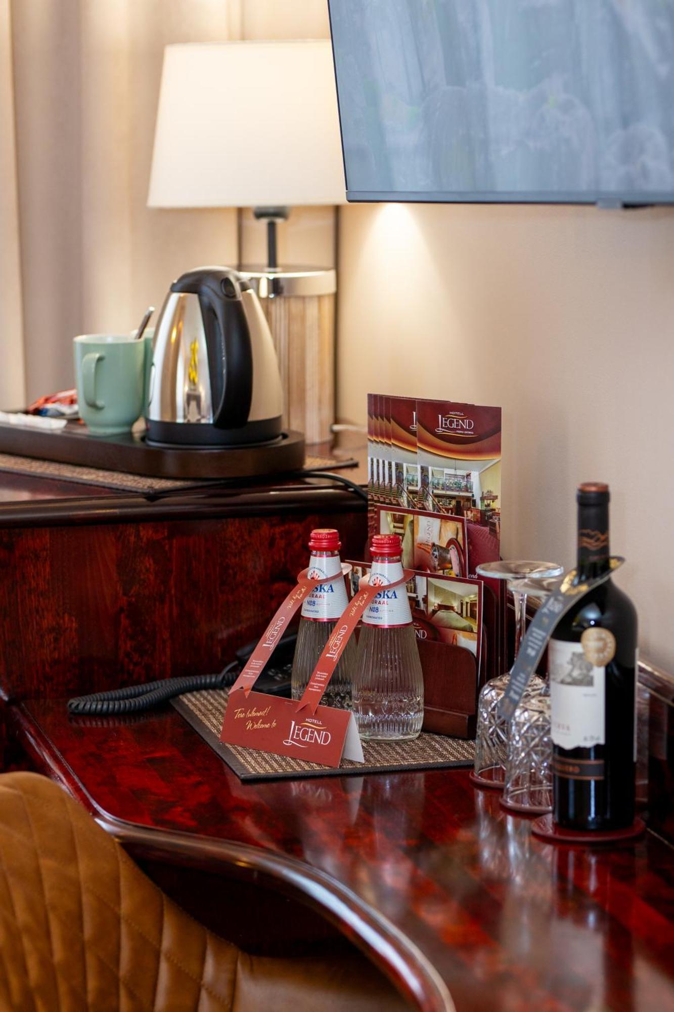 Hotel Legend Пярну Экстерьер фото